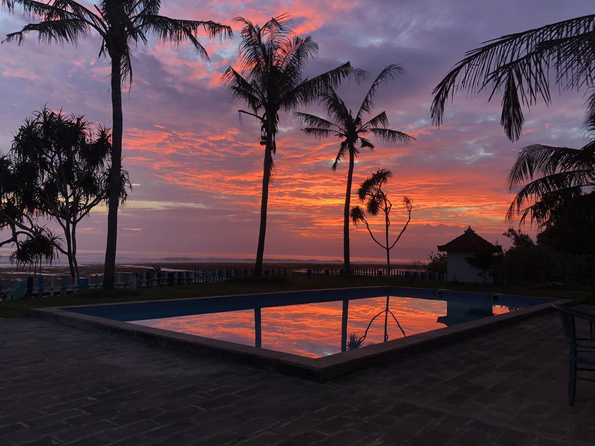 The Tree House Sumbawa Hotel Huu Exterior photo